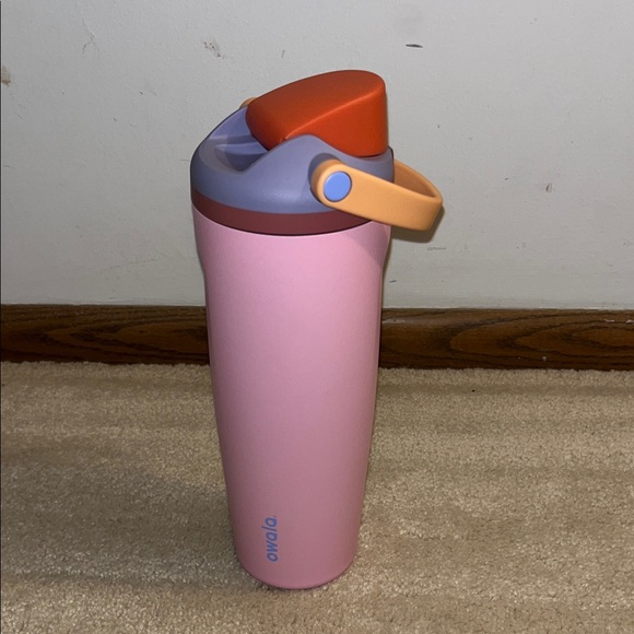 Never Been Used-Owala 30 oz FreeSip SWAY Stainless Steel Water Bottle Kickflip - Picture 2 of 3